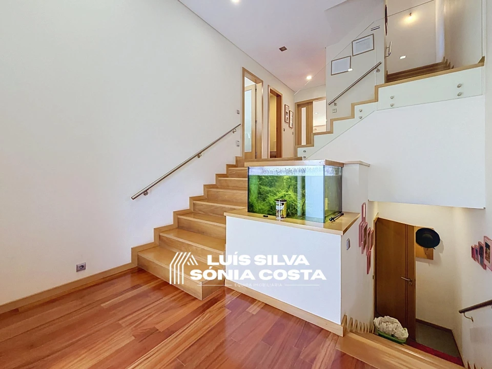 Moradia T4 para Venda em São João da Madeira Foto 33