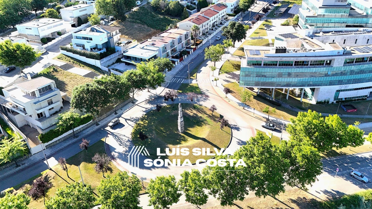 Moradia T4 para Venda em São João da Madeira Foto 36