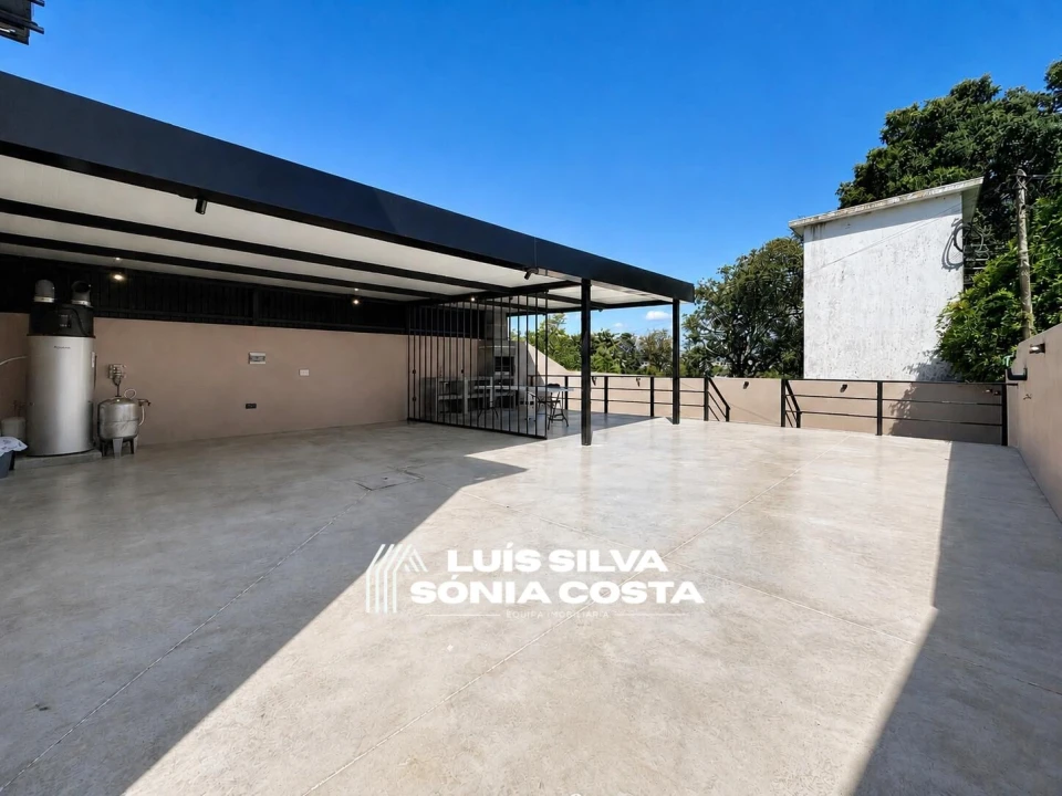 Moradia T3 para Venda em São João da Madeira Foto 32
