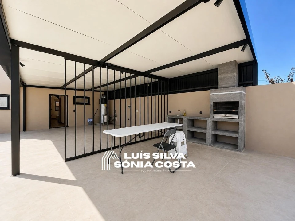 Moradia T3 para Venda em São João da Madeira Foto 34