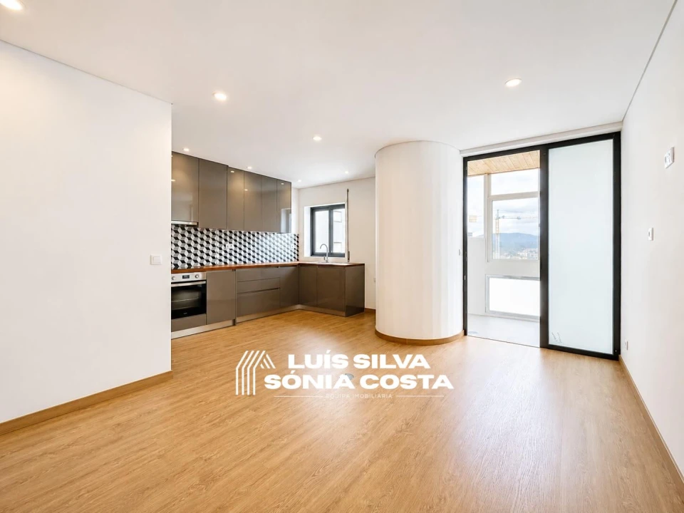 Apartamento T3 para Venda em São João da Madeira Foto 1