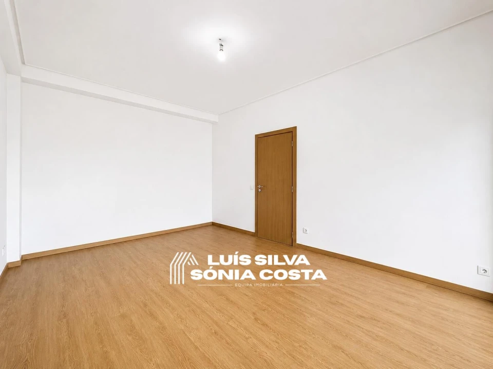 Apartamento T3 para Venda em São João da Madeira Foto 13