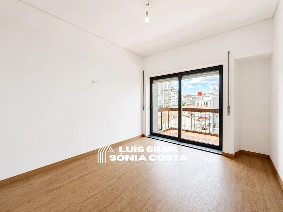Apartamento T3 para Venda em São João da Madeira Foto 19