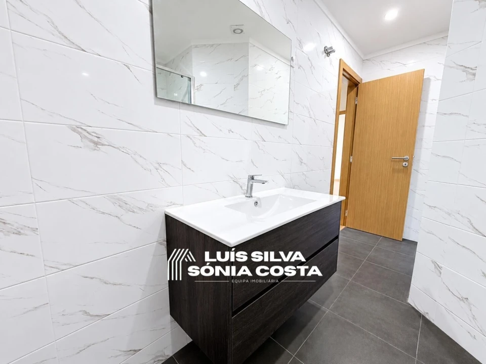 Apartamento T3 para Venda em São João da Madeira Foto 22