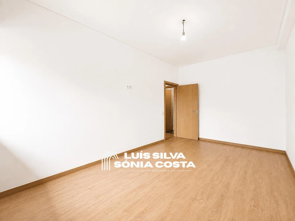 Apartamento T3 para Venda em São João da Madeira Foto 26
