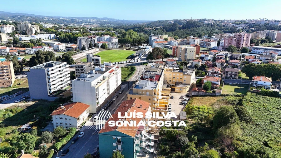 Terreno para Venda em São João da Madeira
