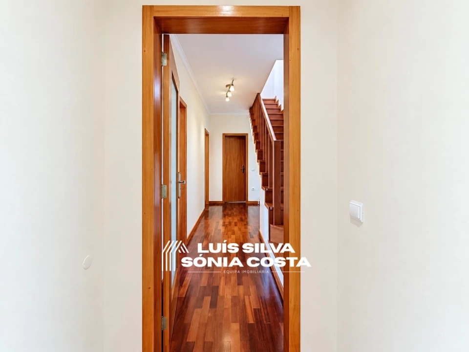 Apartamento T2 para Venda em São João da Madeira Foto 17