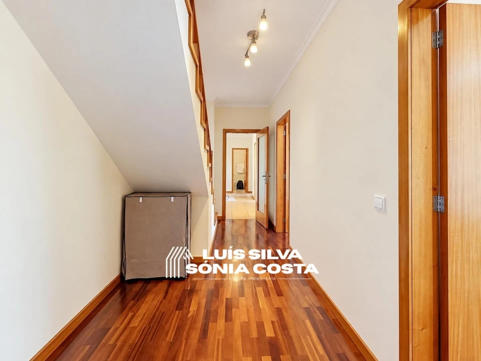 Apartamento T2 para Venda em São João da Madeira Foto 26