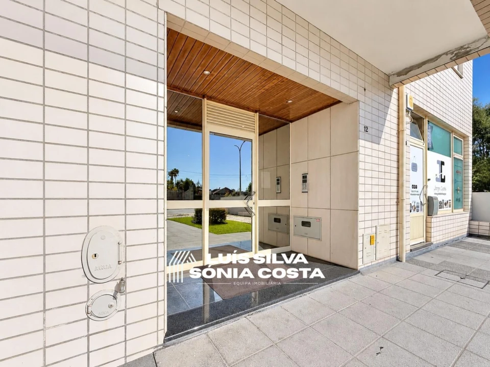 Apartamento T2 para Venda em São João da Madeira Foto 3