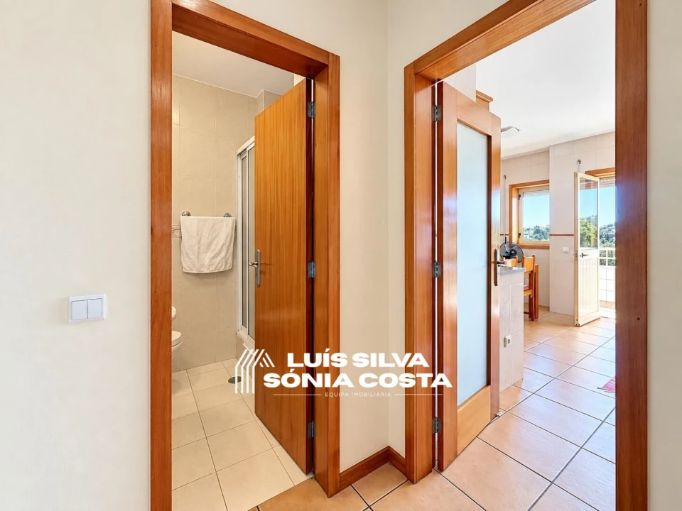 Apartamento T2 para Venda em São João da Madeira Foto 4