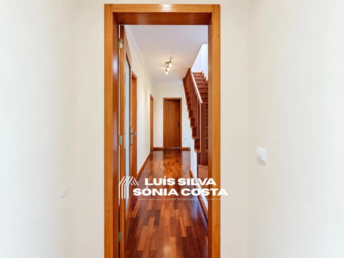 Apartamento T2 para Venda em São João da Madeira Foto 17