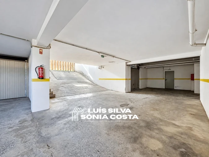 Apartamento T2 para Venda em São João da Madeira Foto 36