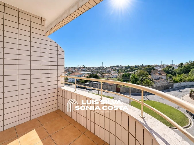 Apartamento T2 para Venda em São João da Madeira Foto 7