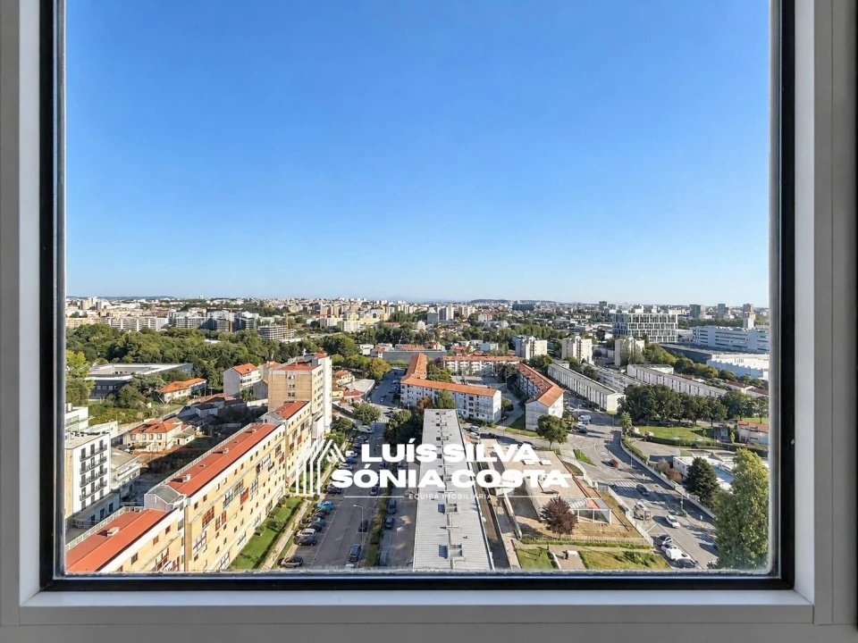 Apartamento T4 para Venda em Ramalde Foto 1