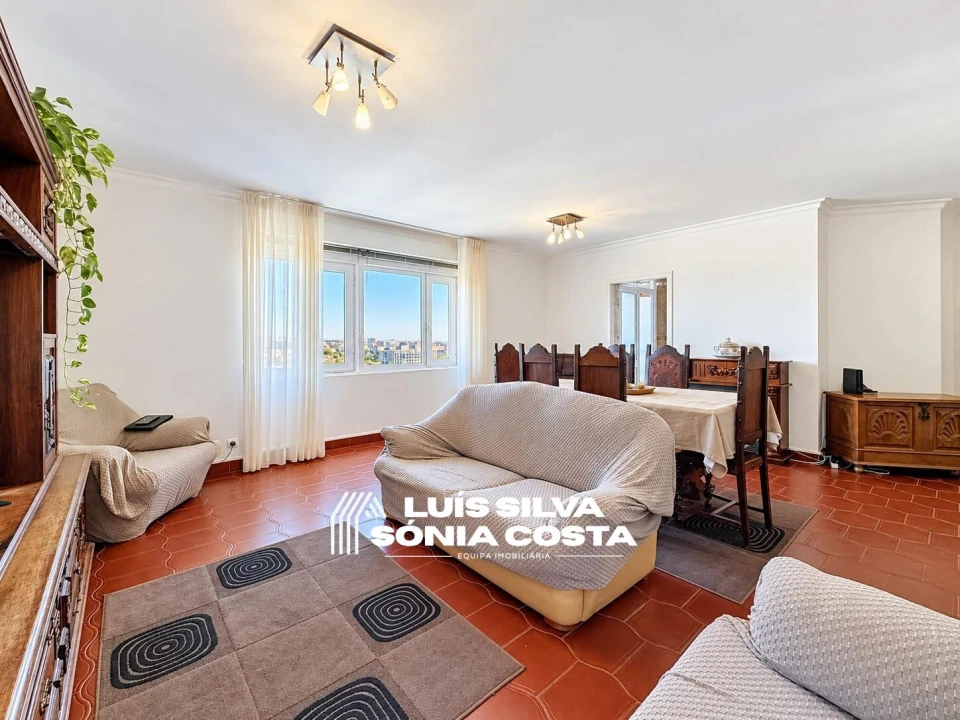 Apartamento T4 para Venda em Ramalde Foto 11