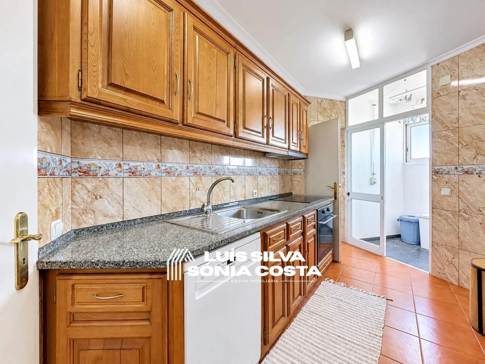Apartamento T4 para Venda em Ramalde Foto 15