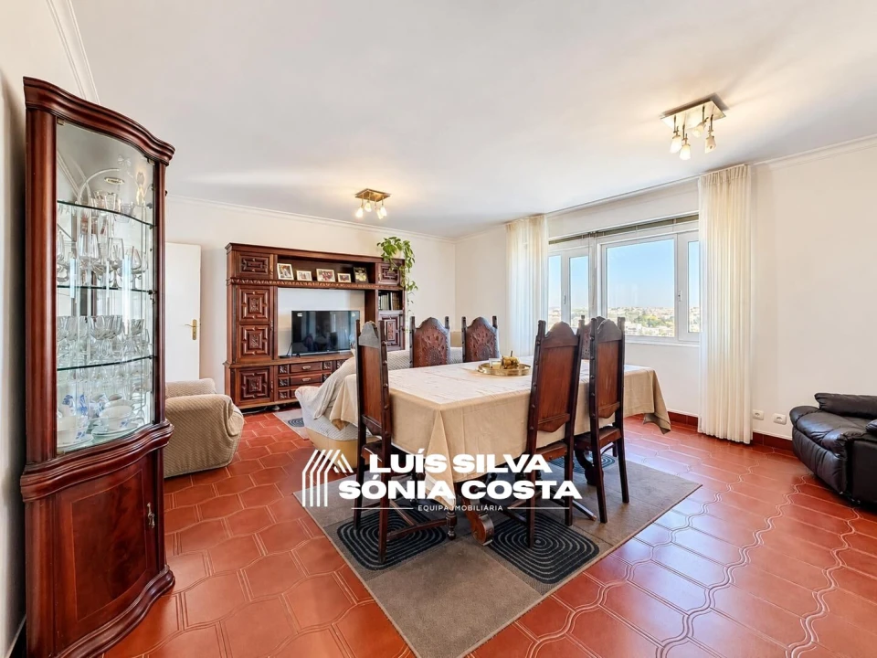 Apartamento T4 para Venda em Ramalde Foto 8