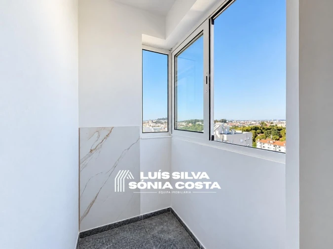 Apartamento T4 para Venda em Ramalde Foto 12