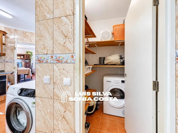 Apartamento T4 para Venda em Ramalde Foto 19