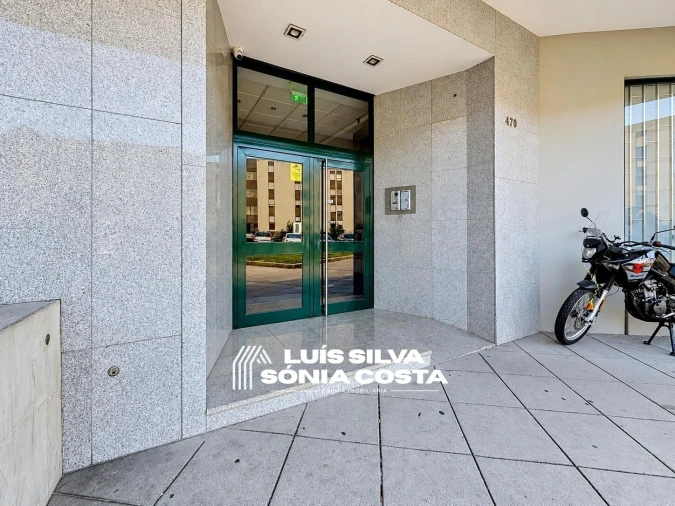 Apartamento T4 para Venda em Ramalde Foto 2