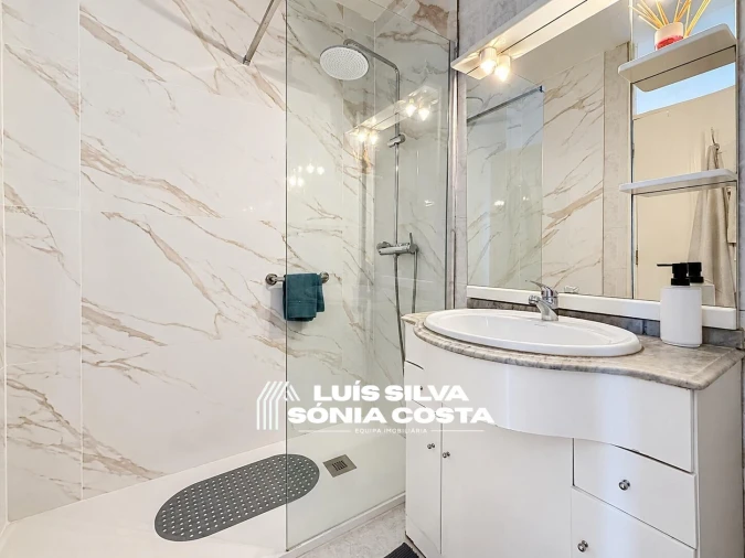 Apartamento T4 para Venda em Ramalde Foto 25