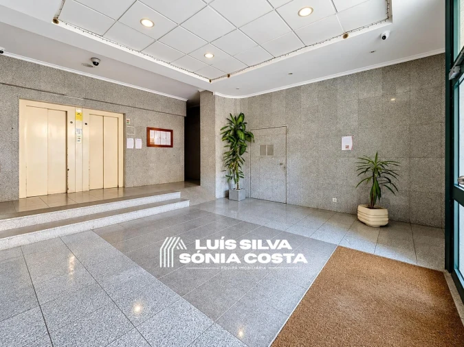 Apartamento T4 para Venda em Ramalde Foto 3