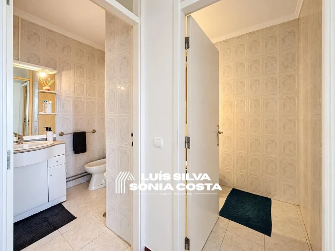Apartamento T4 para Venda em Ramalde Foto 30