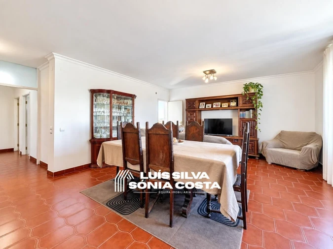 Apartamento T4 para Venda em Ramalde Foto 9
