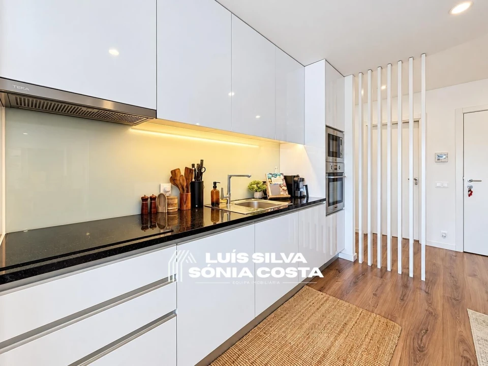 Apartamento T2 para Venda em Grijó e Sermonde Foto 11