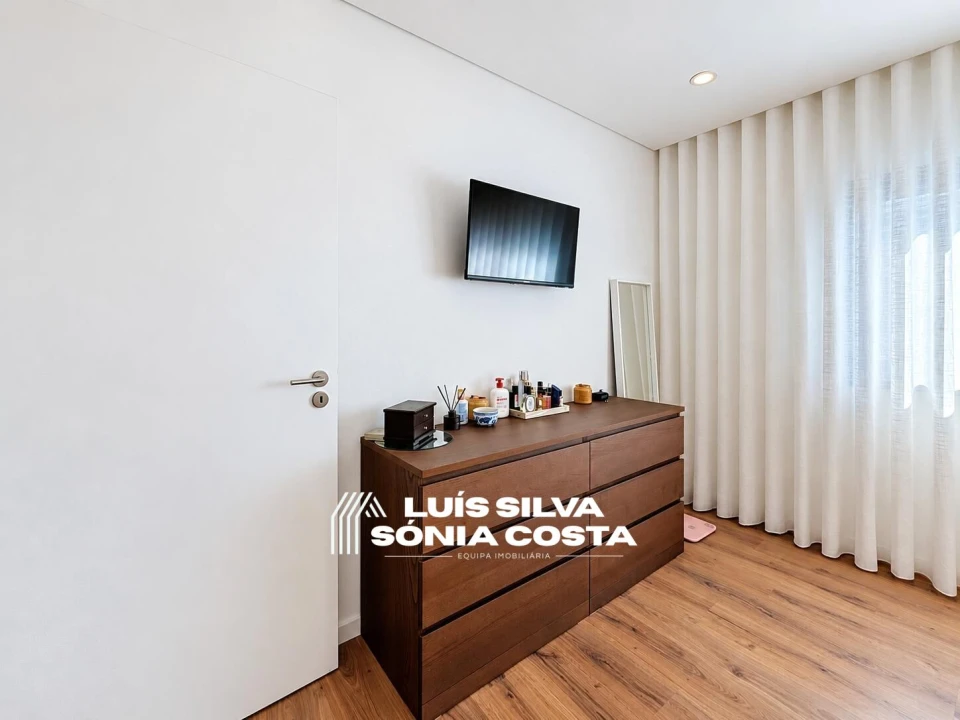 Apartamento T2 para Venda em Grijó e Sermonde Foto 17