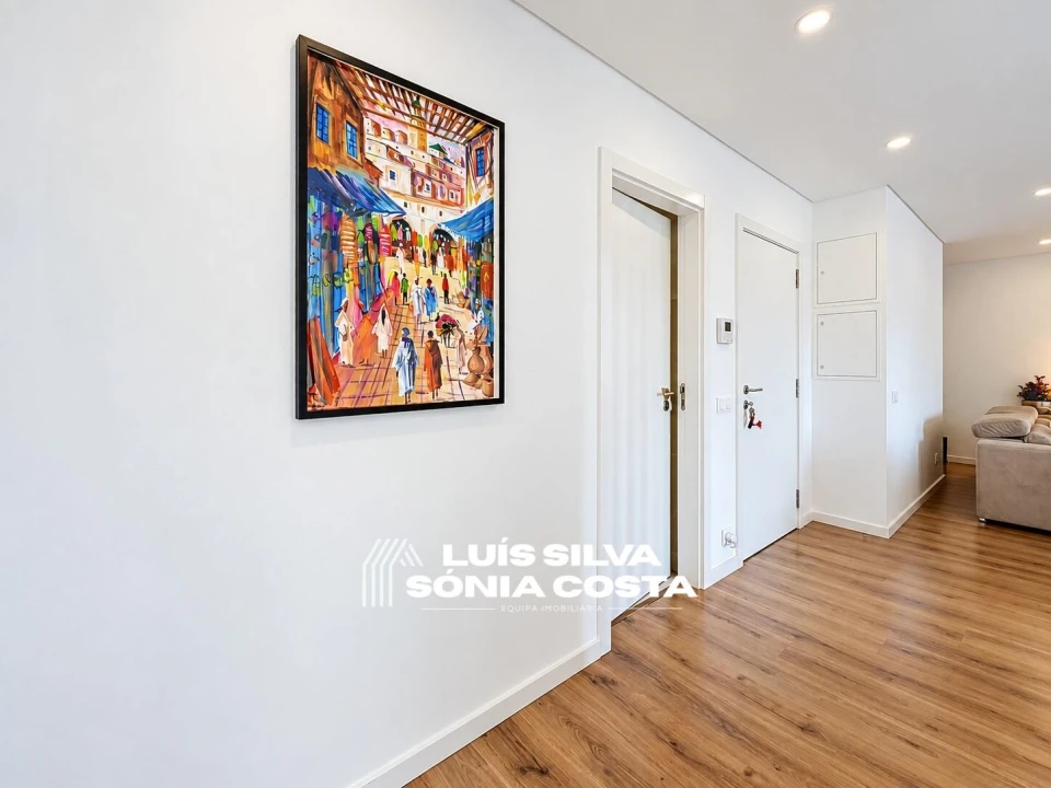 Apartamento T2 para Venda em Grijó e Sermonde Foto 23