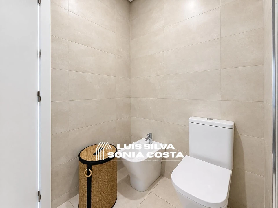 Apartamento T2 para Venda em Grijó e Sermonde Foto 26