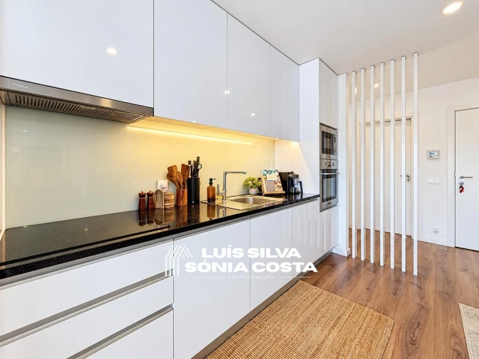 Apartamento T2 para Venda em Grijó e Sermonde Foto 11