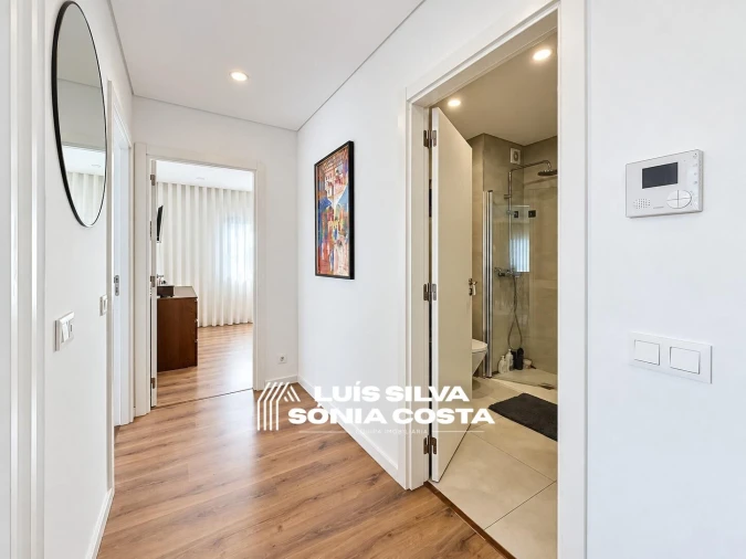 Apartamento T2 para Venda em Grijó e Sermonde Foto 14