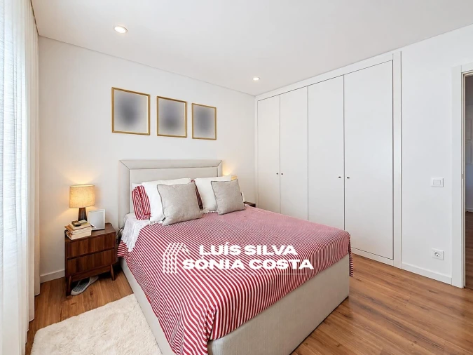 Apartamento T2 para Venda em Grijó e Sermonde Foto 16