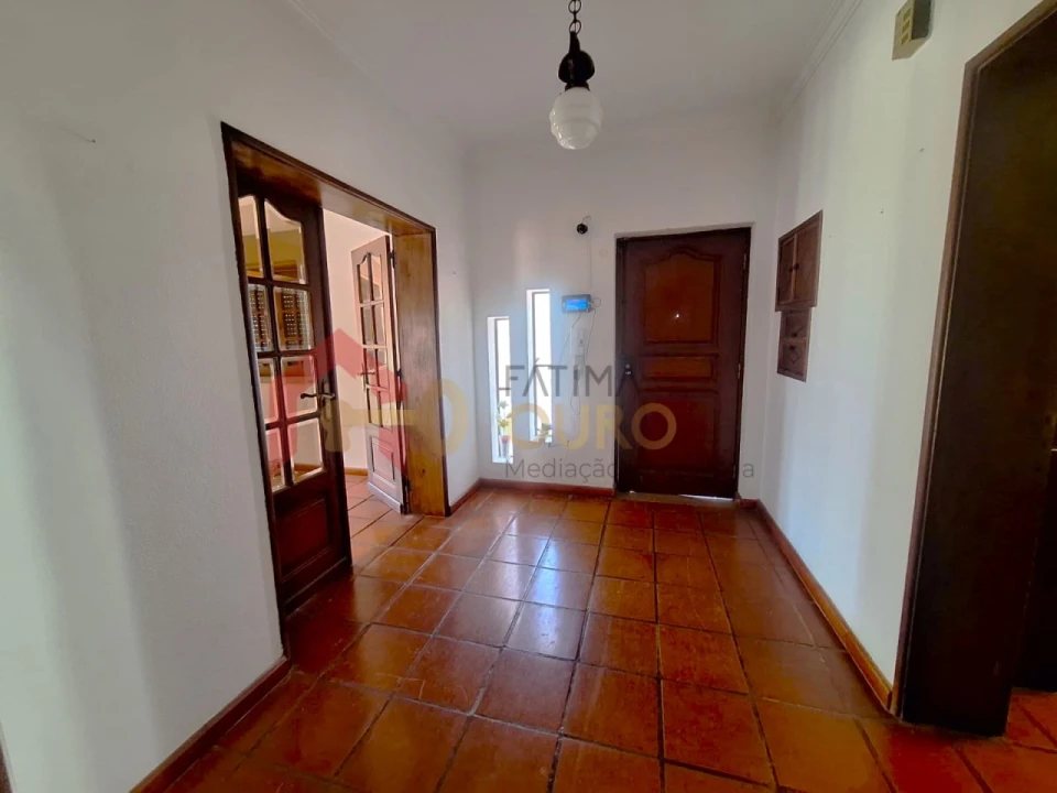 Moradia T4 para Venda em Assunção, Ajuda, Salvador e Santo Ildefonso Foto 6