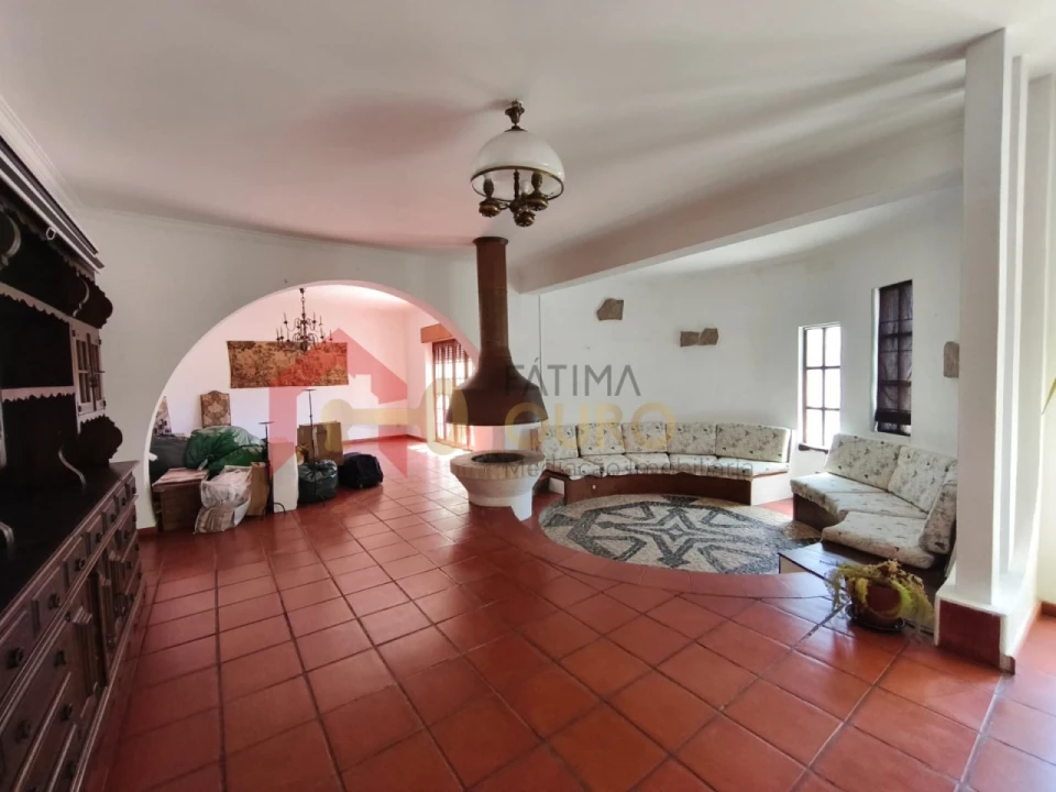 Moradia T4 para Venda em Assunção, Ajuda, Salvador e Santo Ildefonso Foto 7