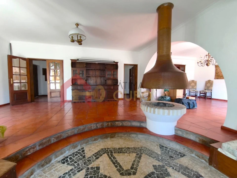 Moradia T4 para Venda em Assunção, Ajuda, Salvador e Santo Ildefonso Foto 10
