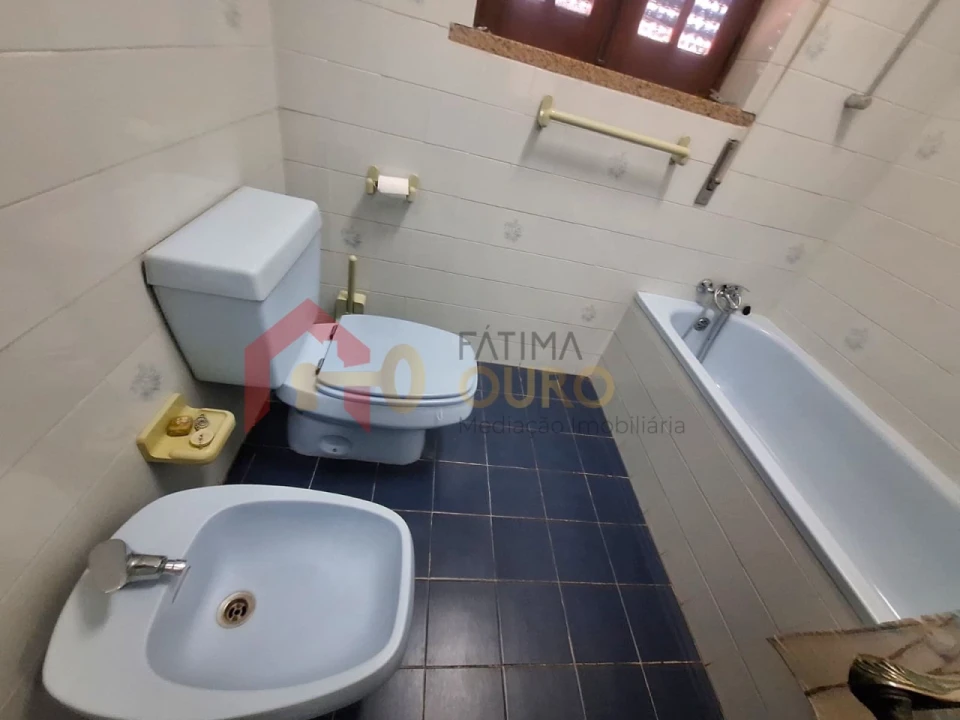 Moradia T4 para Venda em Assunção, Ajuda, Salvador e Santo Ildefonso Foto 26
