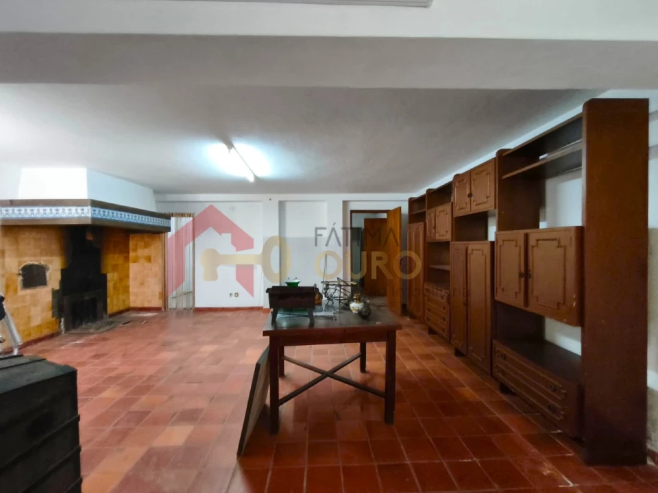 Moradia T4 para Venda em Assunção, Ajuda, Salvador e Santo Ildefonso Foto 46