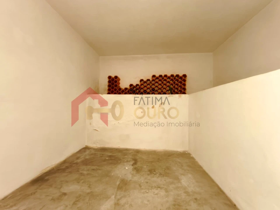 Moradia T4 para Venda em Assunção, Ajuda, Salvador e Santo Ildefonso Foto 53