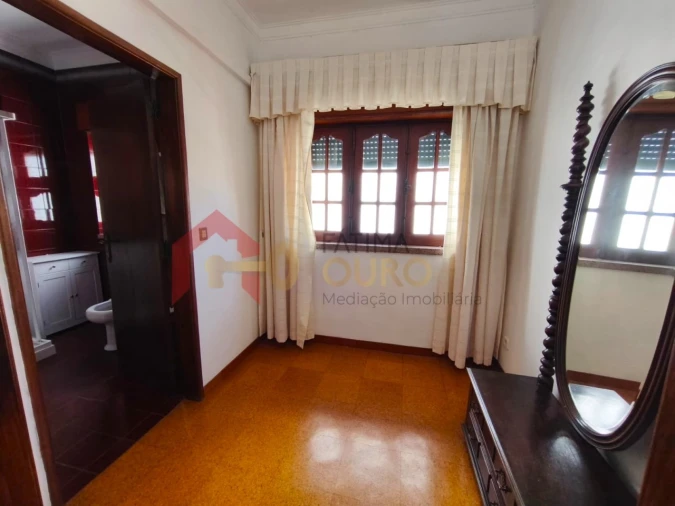 Moradia T4 para Venda em Assunção, Ajuda, Salvador e Santo Ildefonso Foto 31