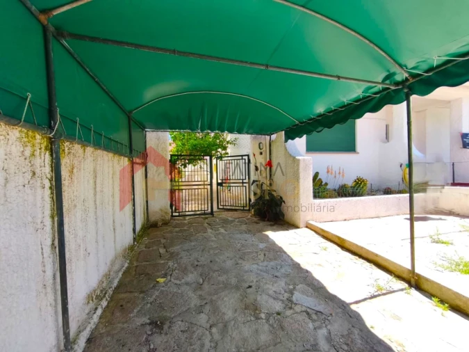 Moradia T4 para Venda em Assunção, Ajuda, Salvador e Santo Ildefonso Foto 56