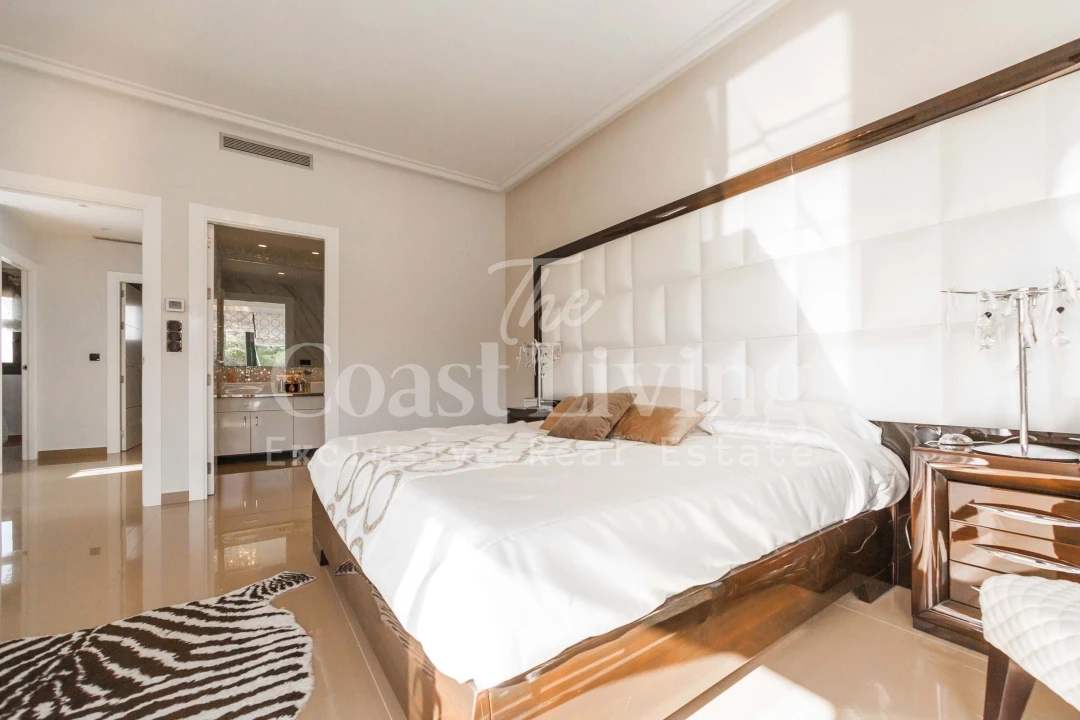 Apartamento T4 para Venda em Quarteira Foto 6