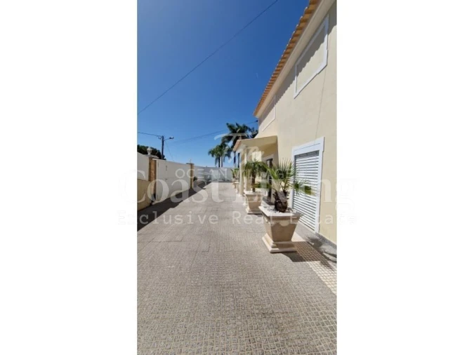 Moradia T5 para Venda em Almancil Foto 36