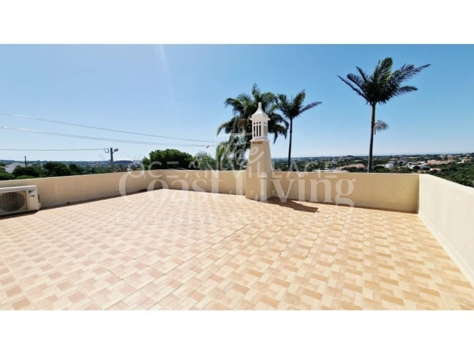 Moradia T5 para Venda em Almancil Foto 34