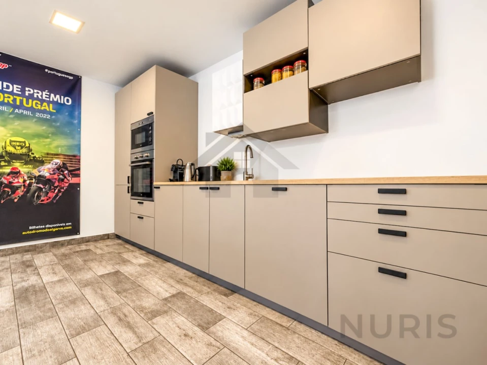 Apartamento T2 para Venda em Portimão Foto 4