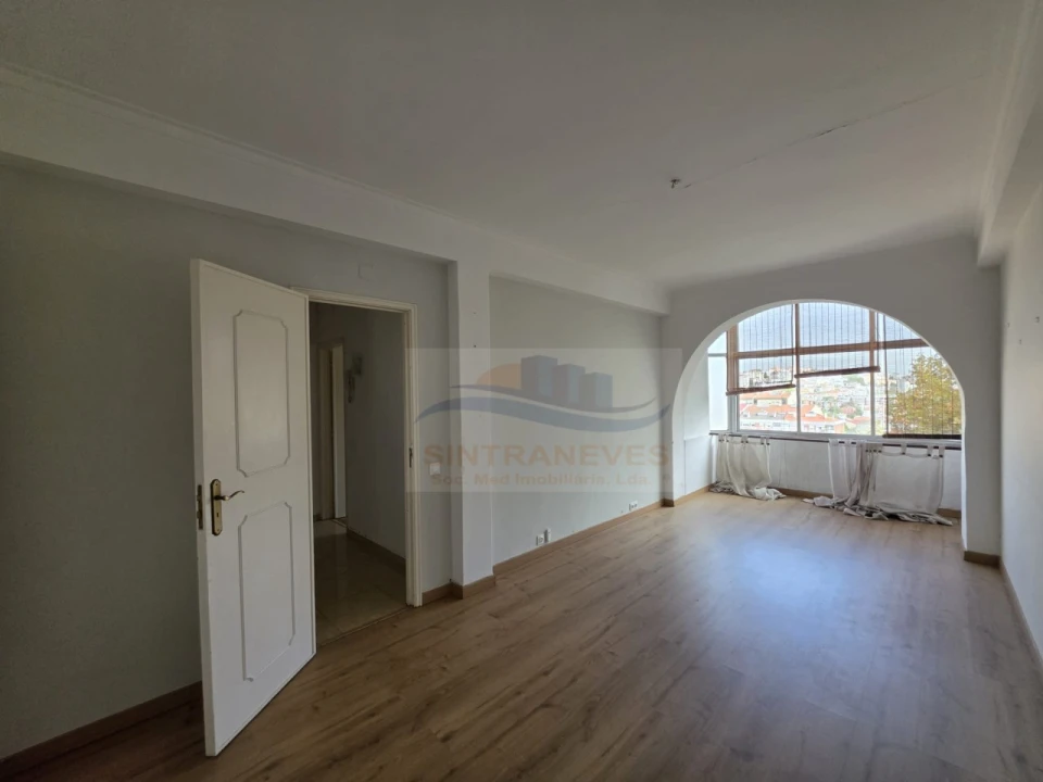 Apartamento T3 para Venda em Rio de Mouro Foto 6