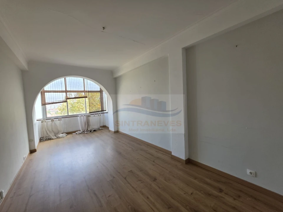 Apartamento T3 para Venda em Rio de Mouro Foto 8