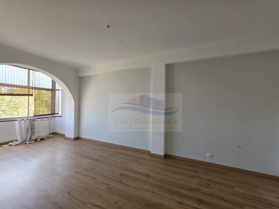Apartamento T3 para Venda em Rio de Mouro Foto 9